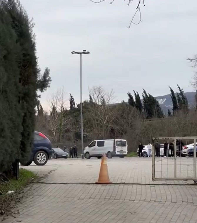 Otoparkta drift atan sürücüye 58 bin TL para cezası kesildi
Otoparkta drift atan sürücüye 58 bin TL para cezası kesildi