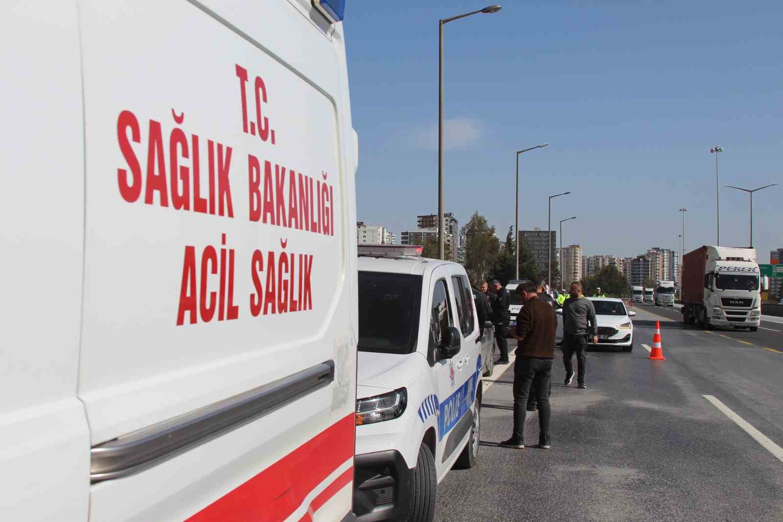 Otoyolda araç içinde sır ölüm: Başından tüfekle vurulmuş halde bulundu
