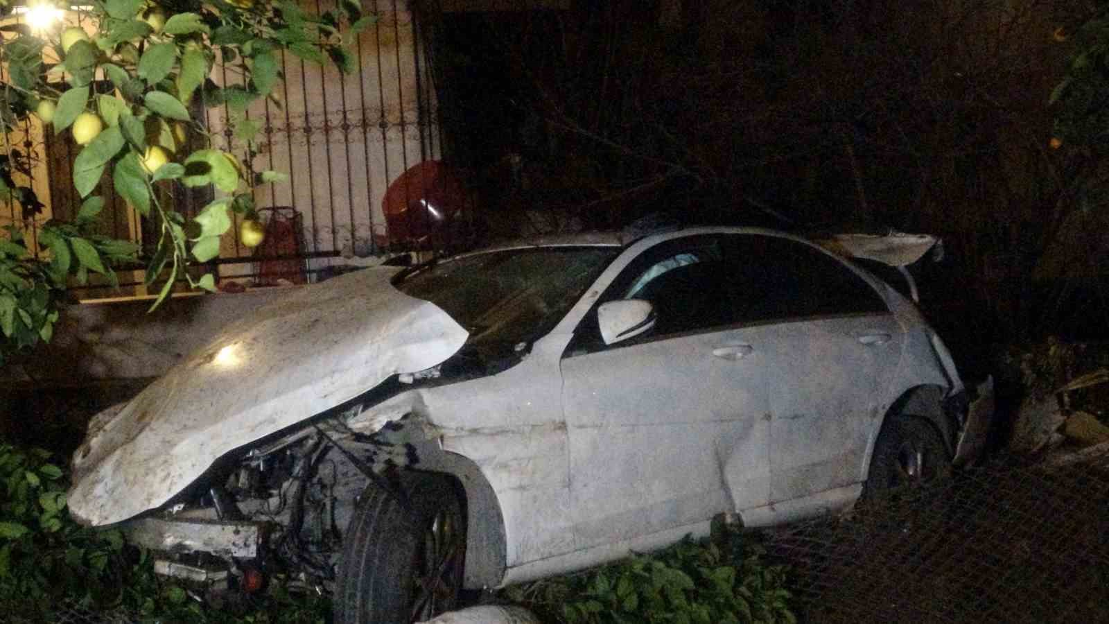 Otoyolda feci kaza: Anne yaralandı, sürücü oğlu öldü
