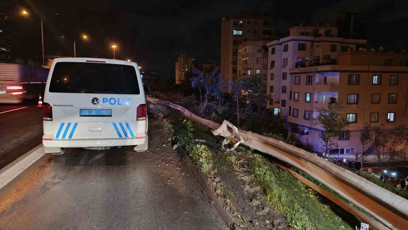 Otoyolda feci kaza: Anne yaralandı, sürücü oğlu öldü
