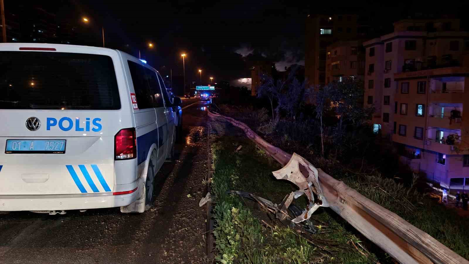 Otoyolda feci kaza: Anne yaralandı, sürücü oğlu öldü
