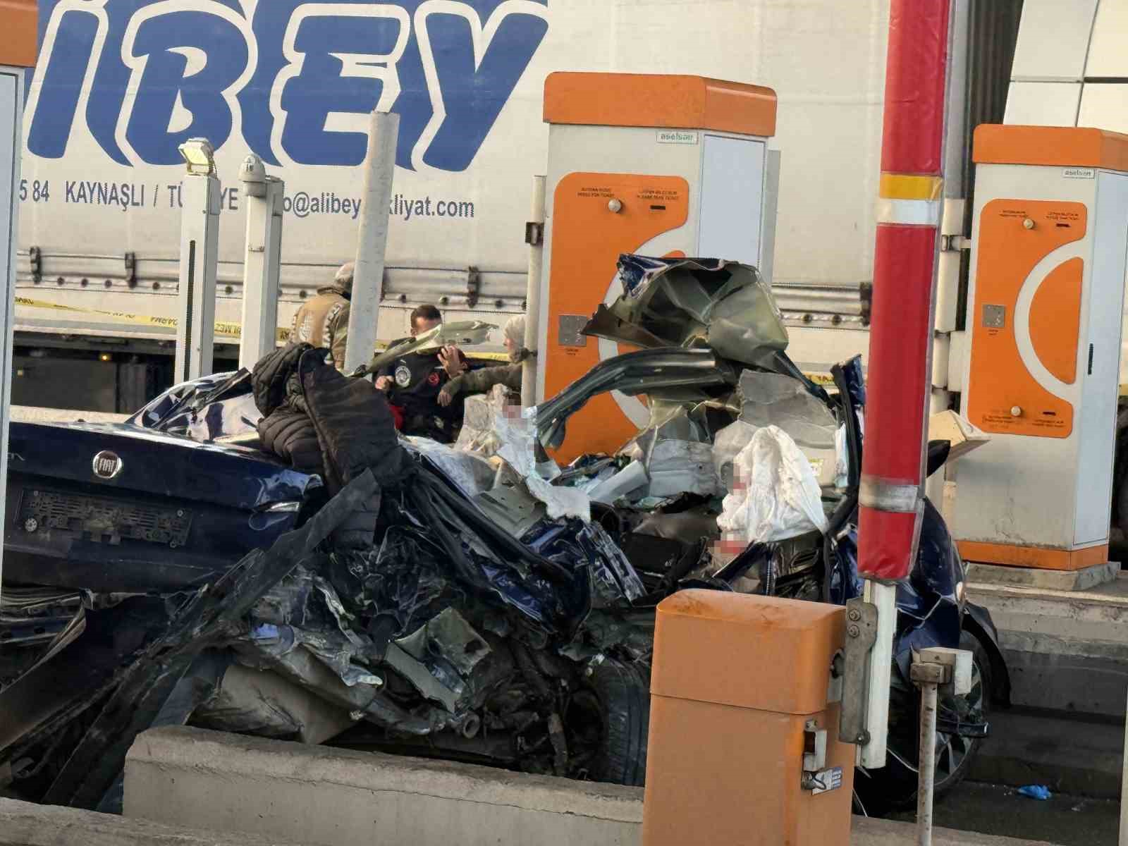 Otoyollardaki beton bloklar sürücülerin kabusu oldu
