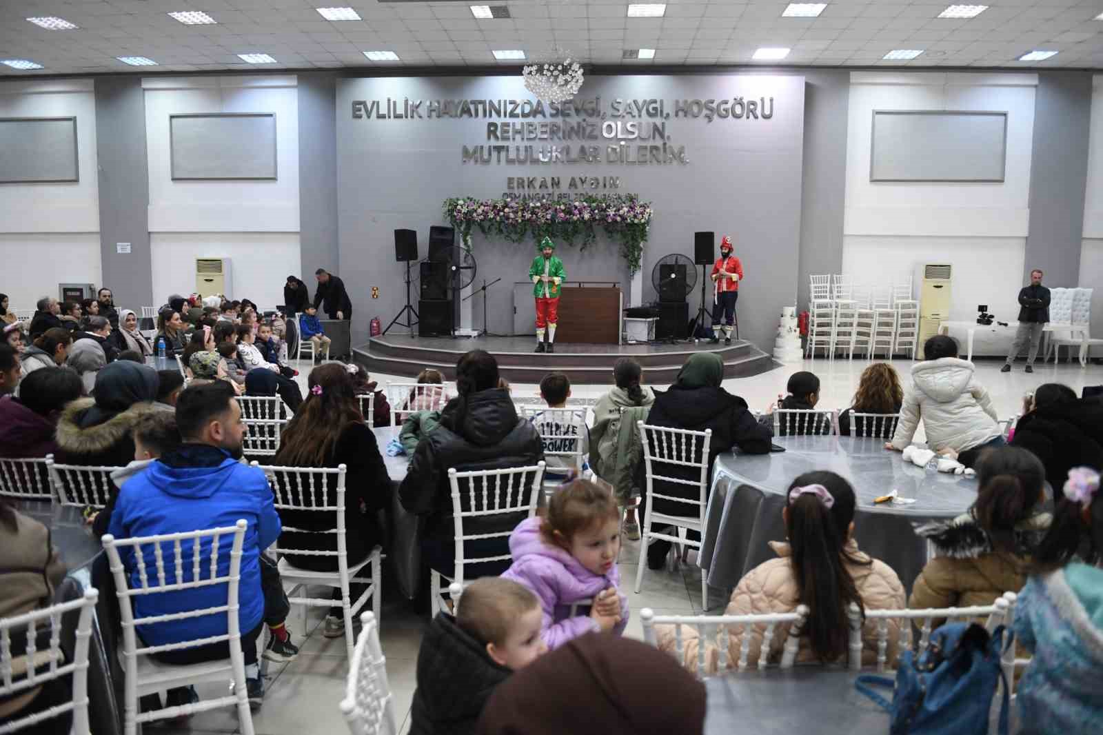 Ovaakça karagöz ve sihirbazlık gösterisiyle şenlendi
