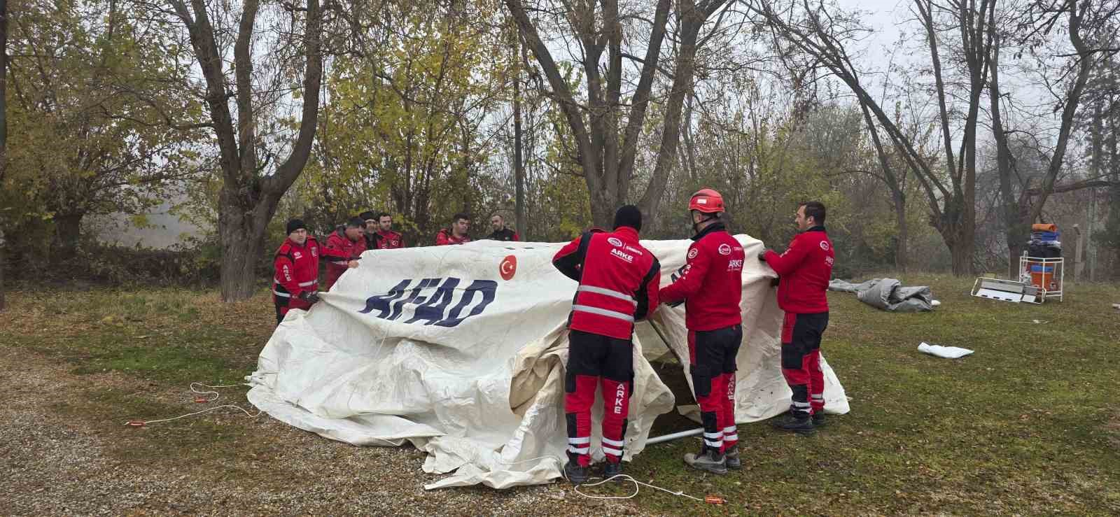 OYAK Çimento ARKE Arama ve Kurtarma Ekibi kuruldu
OYAK Çimento ARKE Arama ve Kurtarma Ekibi kuruldu