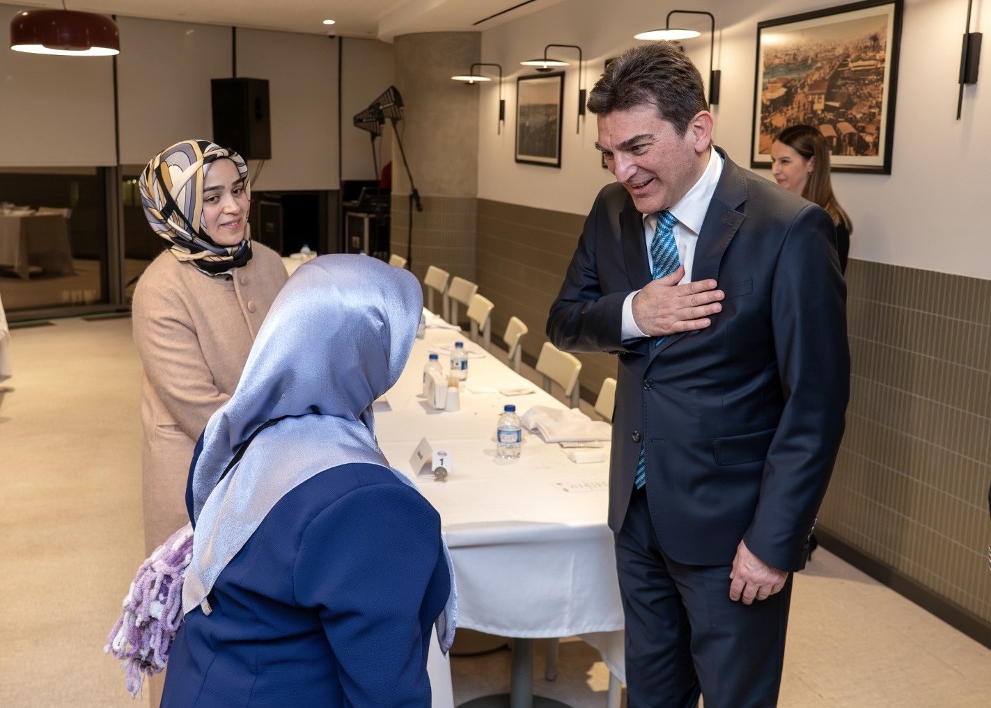 OYAK Yönetimi, şehit aileleriyle iftar sofrasında bir araya geldi
