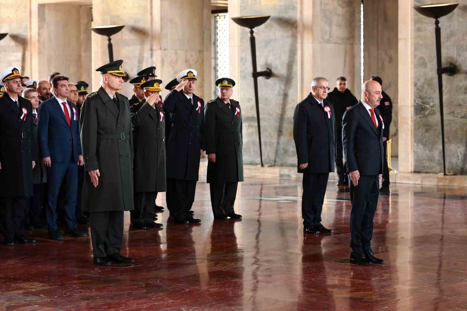 OYAK’tan 65’inci kuruluş yıl dönümünde Anıtkabir’e ziyaret
