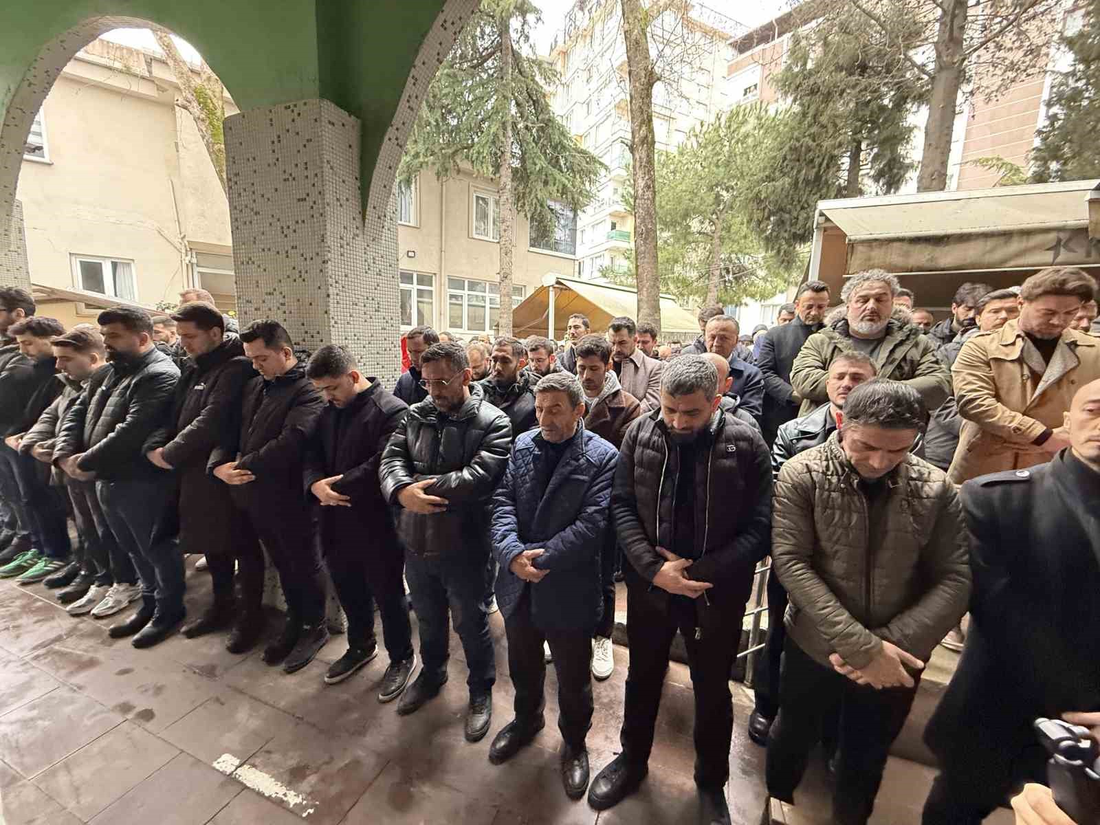 Oyuncu Ramazan Tetik son yolculuğuna uğurlandı
