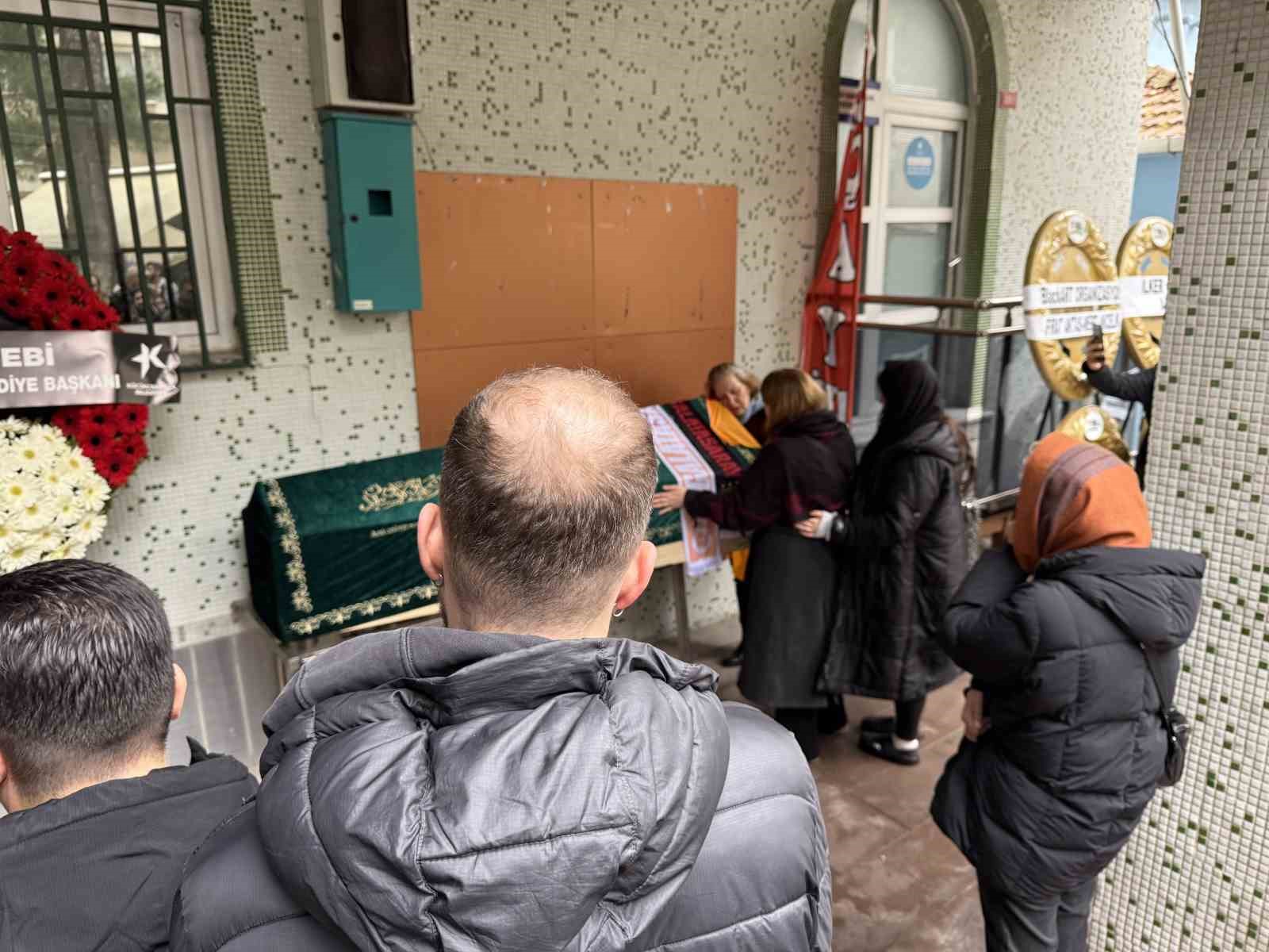 Oyuncu Ramazan Tetik son yolculuğuna uğurlandı
