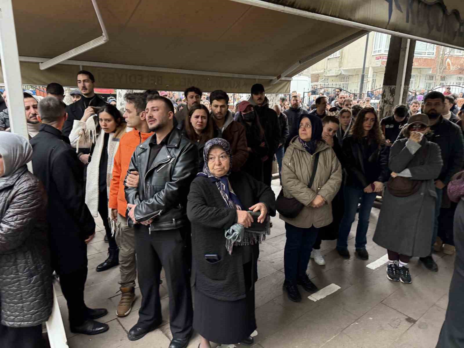Oyuncu Ramazan Tetik son yolculuğuna uğurlandı
