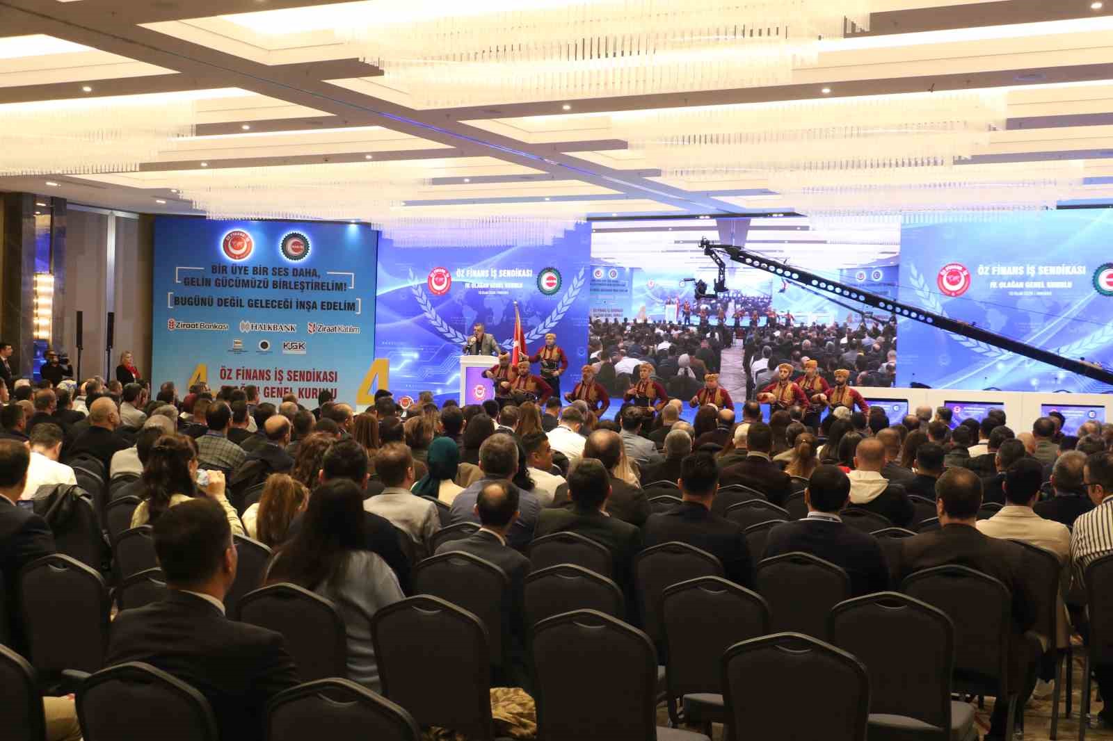 Öz Finans-İş Sendikası Başkanı Eroğlu: "153 arkadaşımızın kendi imkanlarıyla sıfır sermaye olarak bu işe başladık"
Öz Finans-İş Sendikası Başkanı Eroğlu: "153 arkadaşımızın kendi imkanlarıyla sıfır sermaye olarak bu işe başladık"