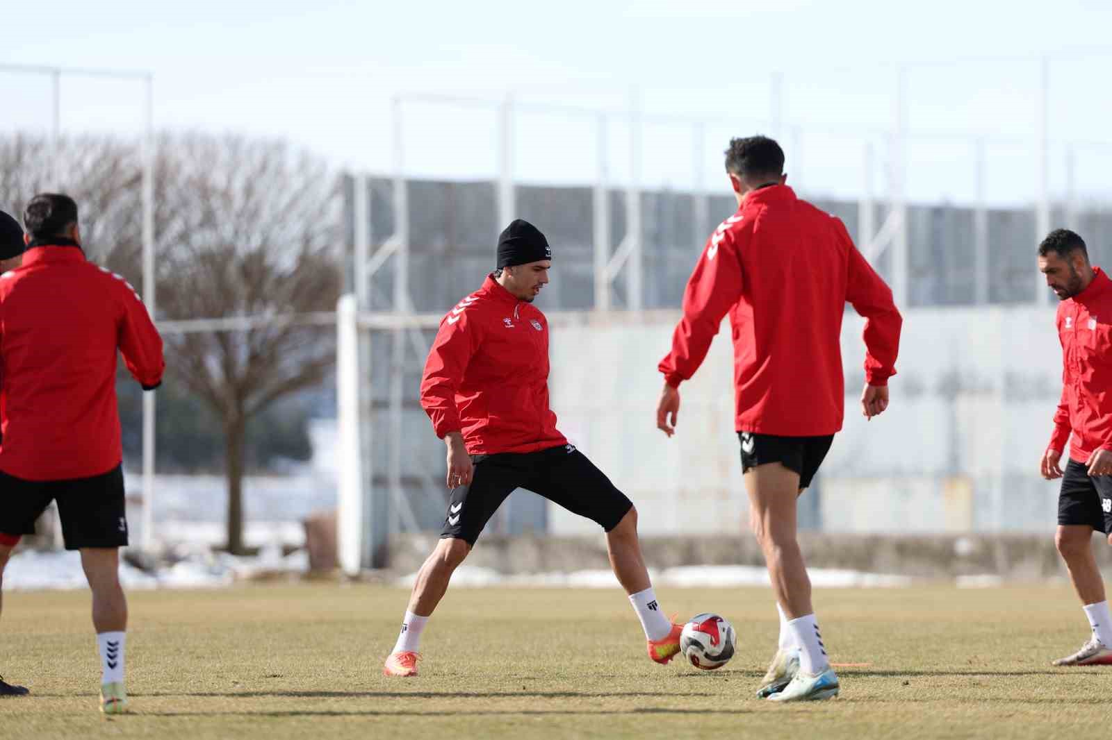 Özbelsan Sivasspor, Pendikspor maçı hazırlıklarını tamamladı
