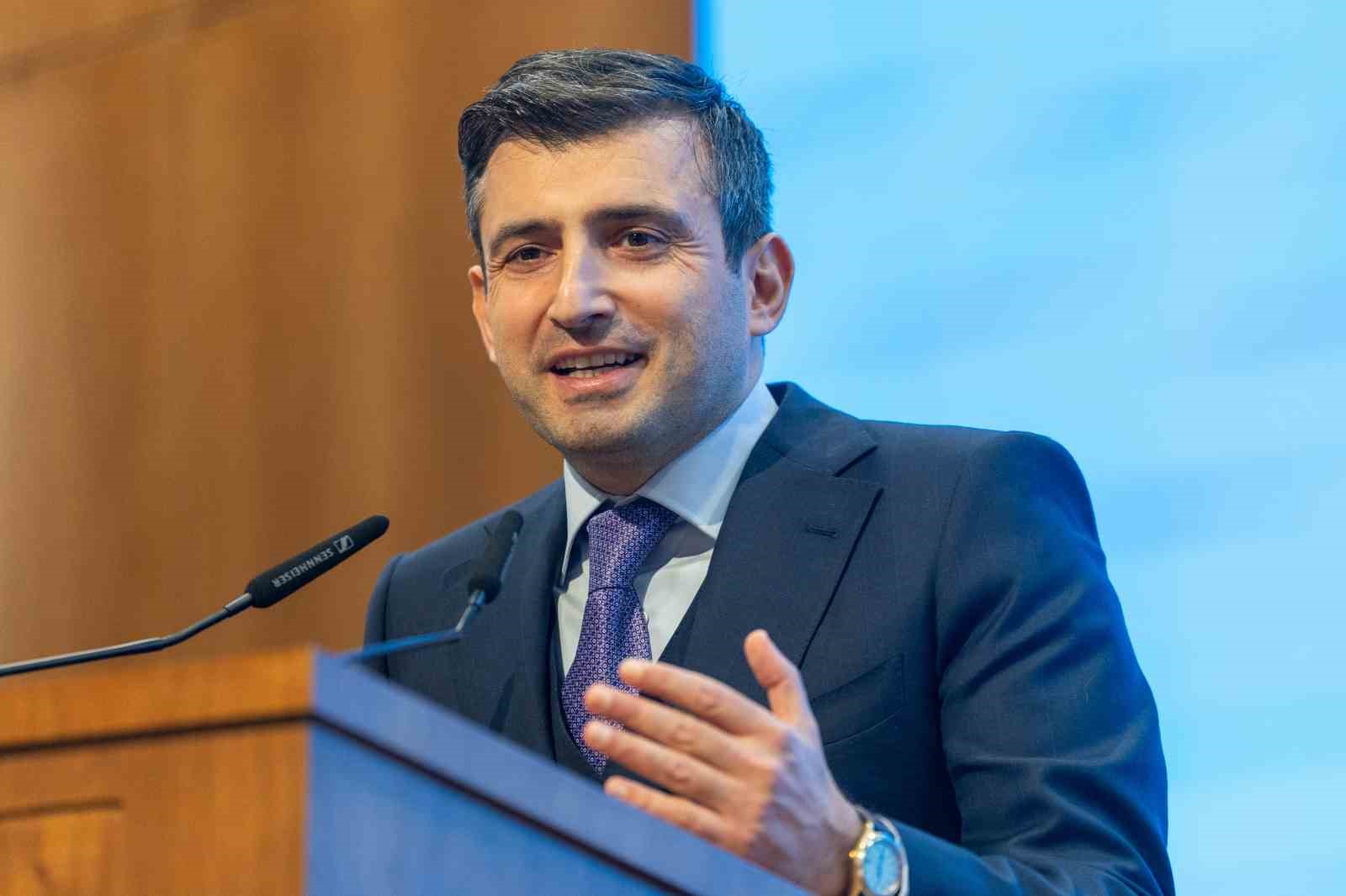 Özdemir Bayraktar’ın yaşam öyküsü belgesel oldu
