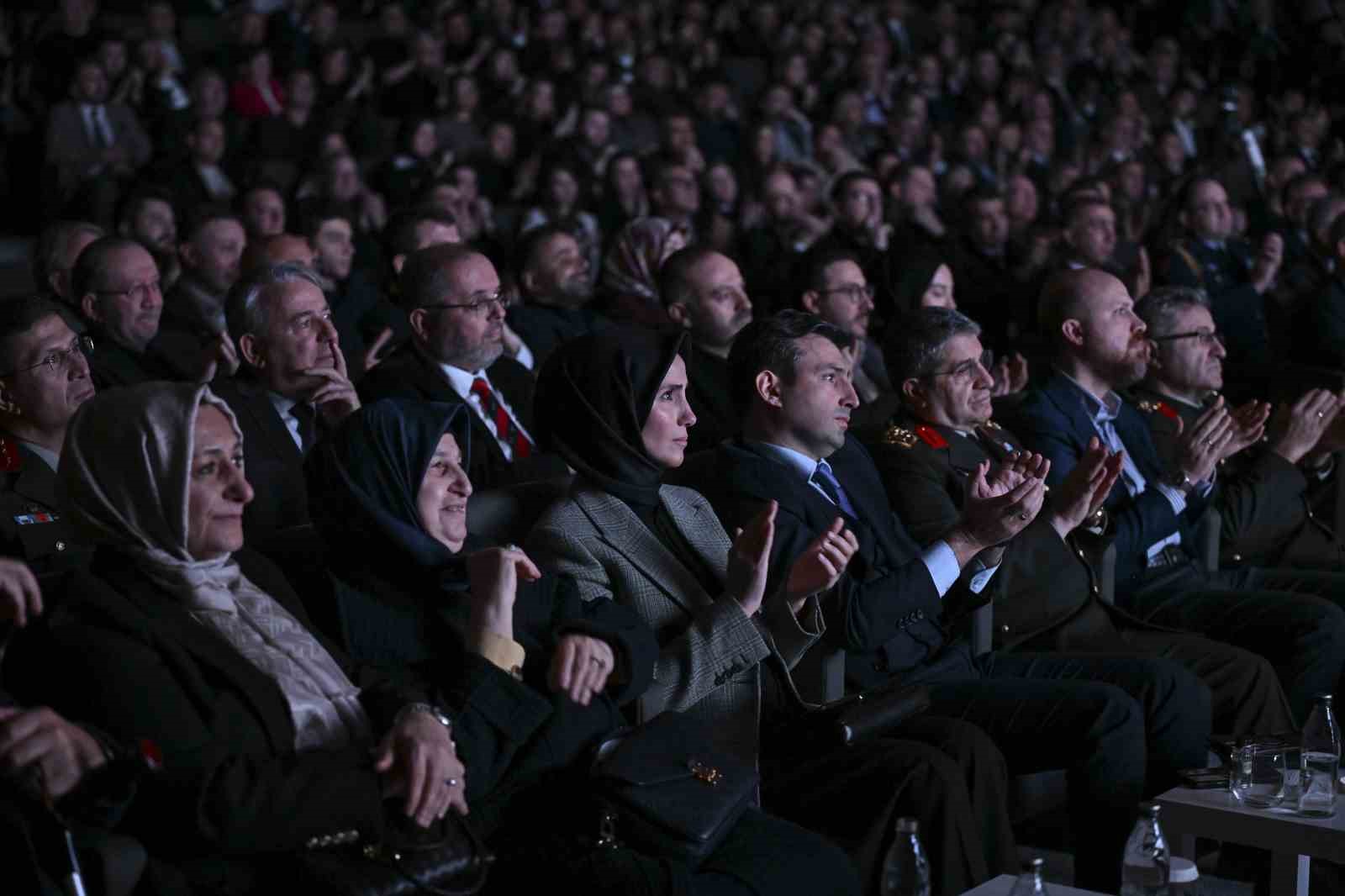 Özdemir Bayraktar’ın yaşam öyküsü belgesel oldu

