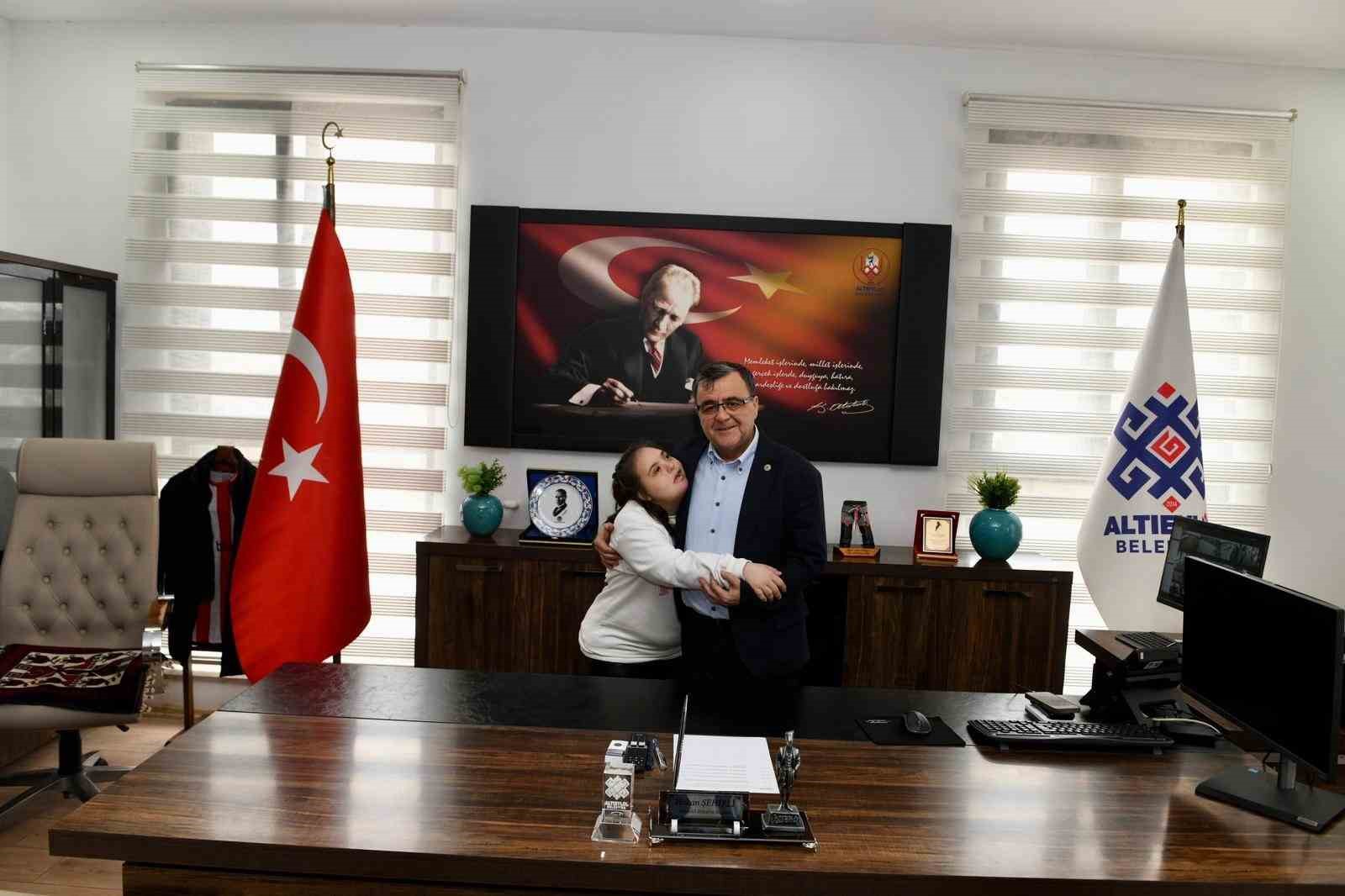 Özel Bireyler Başkan Şehirli ile buluştu
