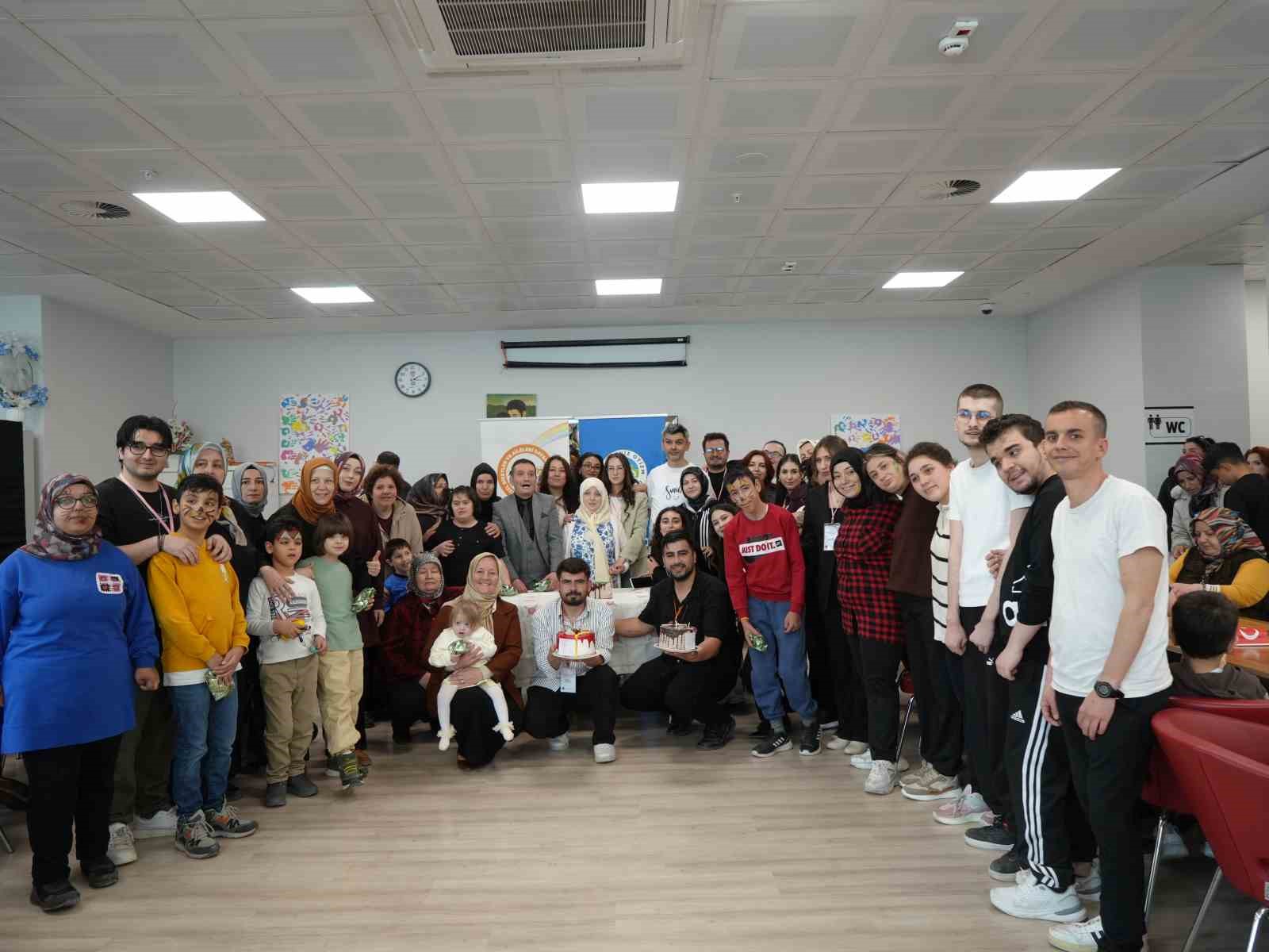 Özel bireyler kendileri için düzenlenen etkinlikte doyasıya eğlendi
