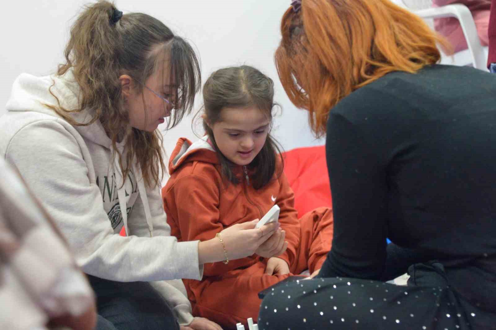 Özel eğitim öğrencileri BŞEÜ’de oyunla öğrenmenin keyfini yaşadı
