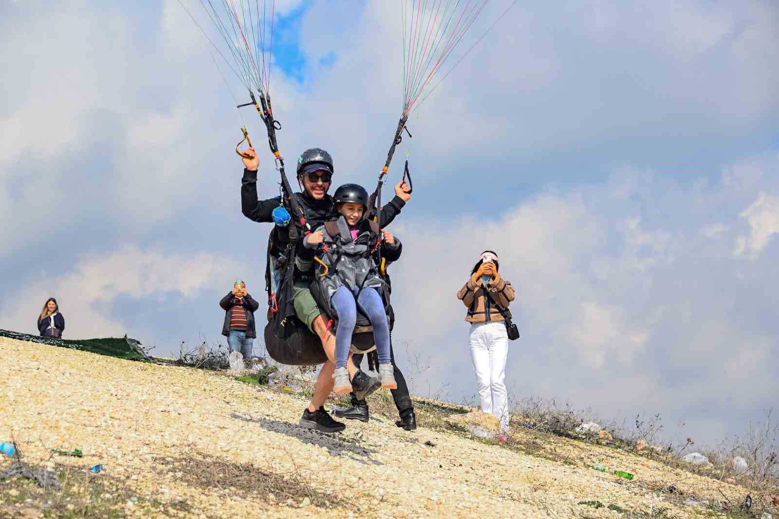 Özel gereksinimli çocuklar gökyüzüyle tanıştı
