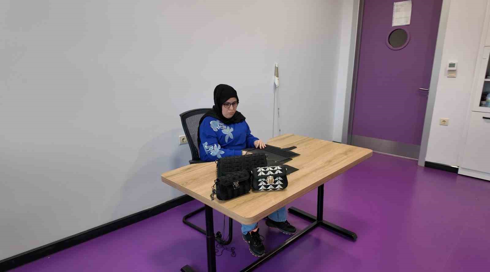 Özel ihtiyaçlı genç, büyükşehir ailesi ile tüm engelleri aşıyor
