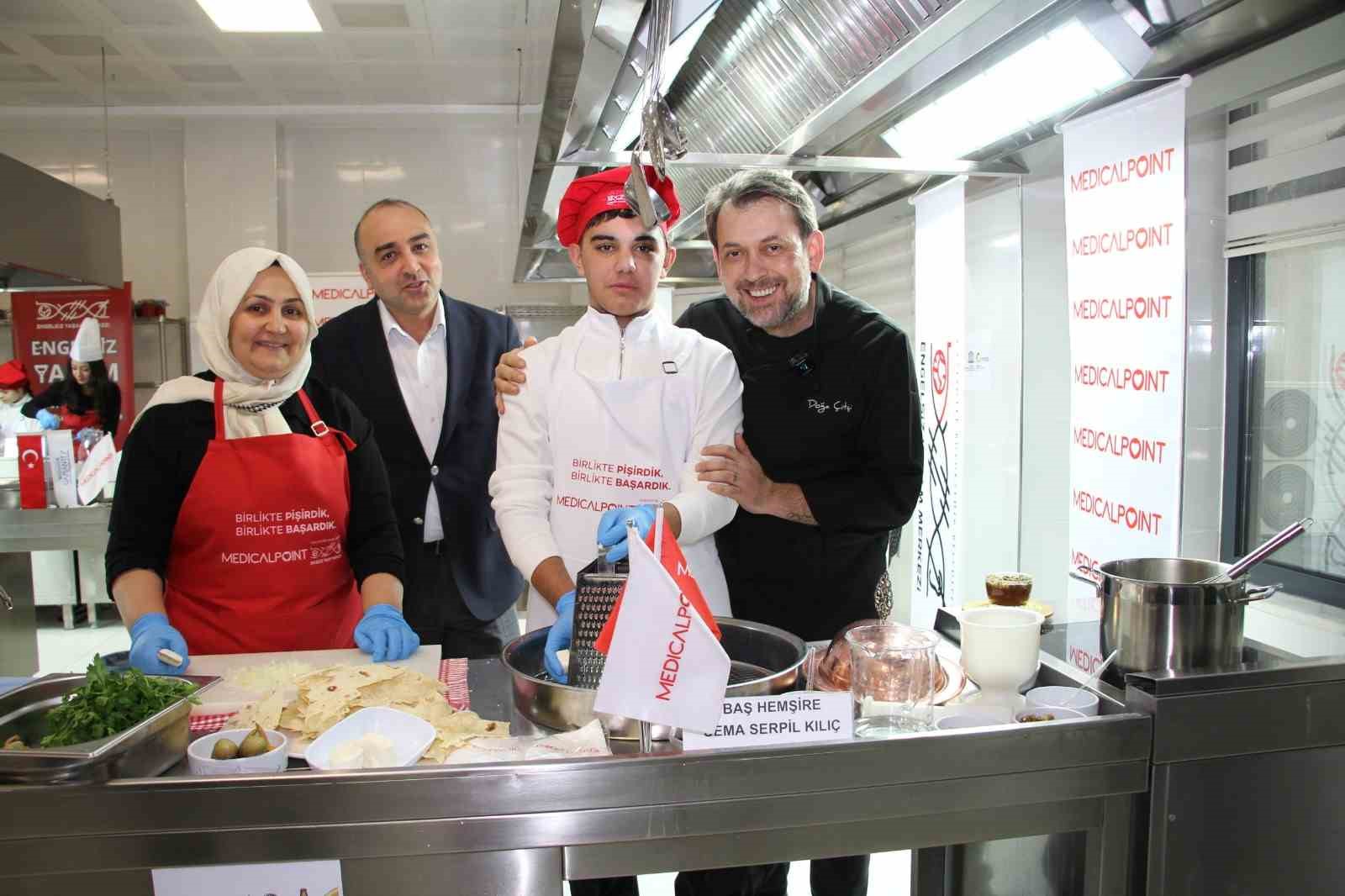 Özel öğrenciler "Birlikte pişirdik, birlikte başardık"  etikliğinde buluştu
