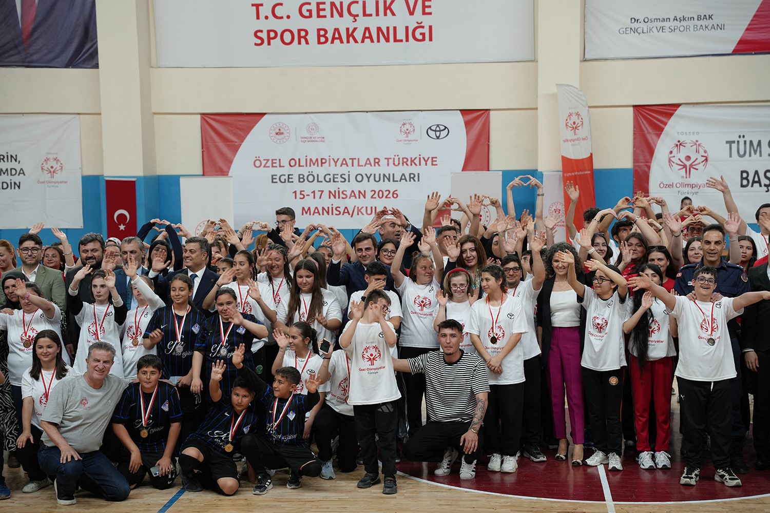 Özel sporcuların büyük buluşması tamamlandı
Özel sporcuların büyük buluşması tamamlandı