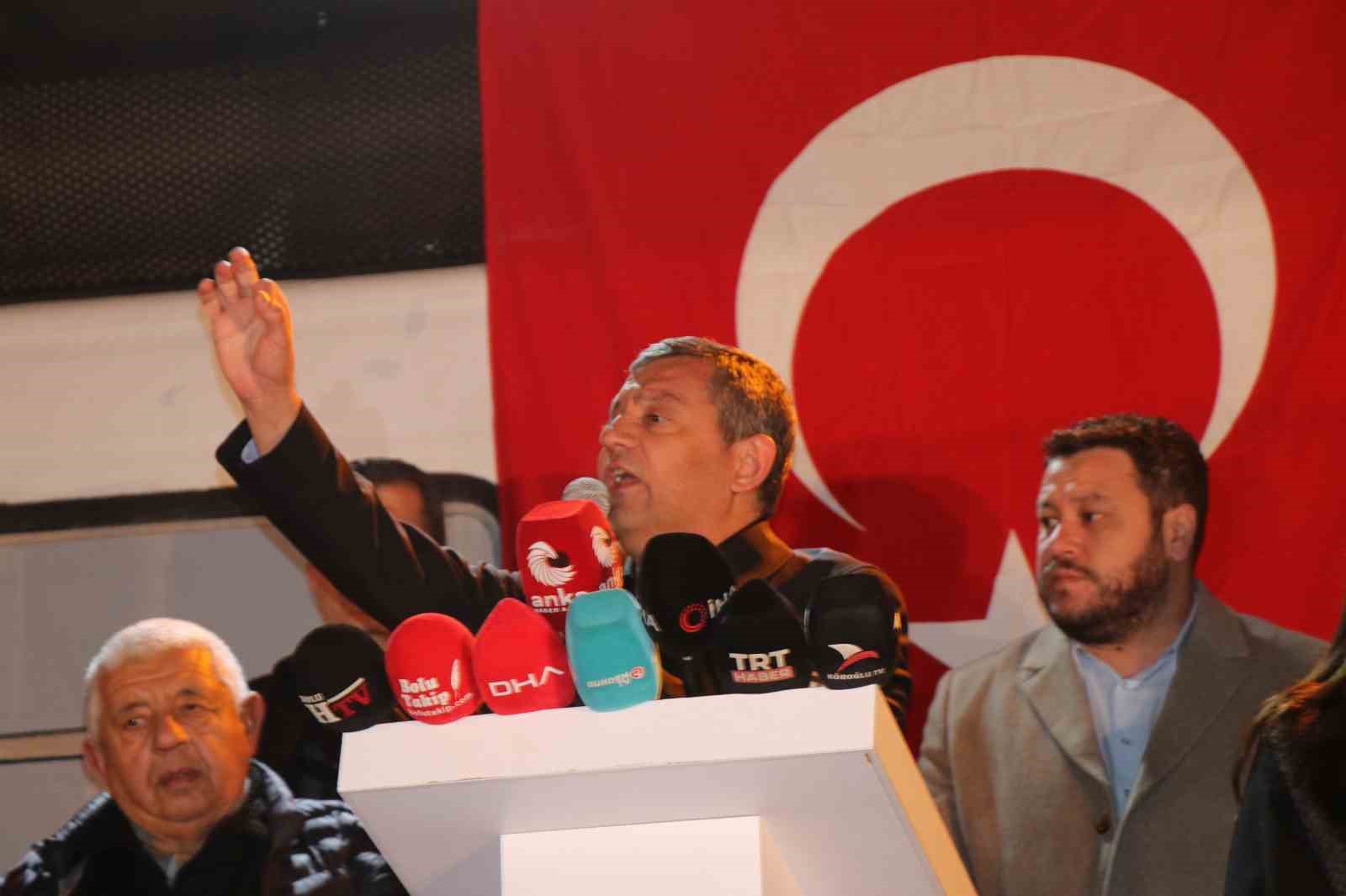 Özgür Özel: "Tanju’yla gurur duyuyoruz"
