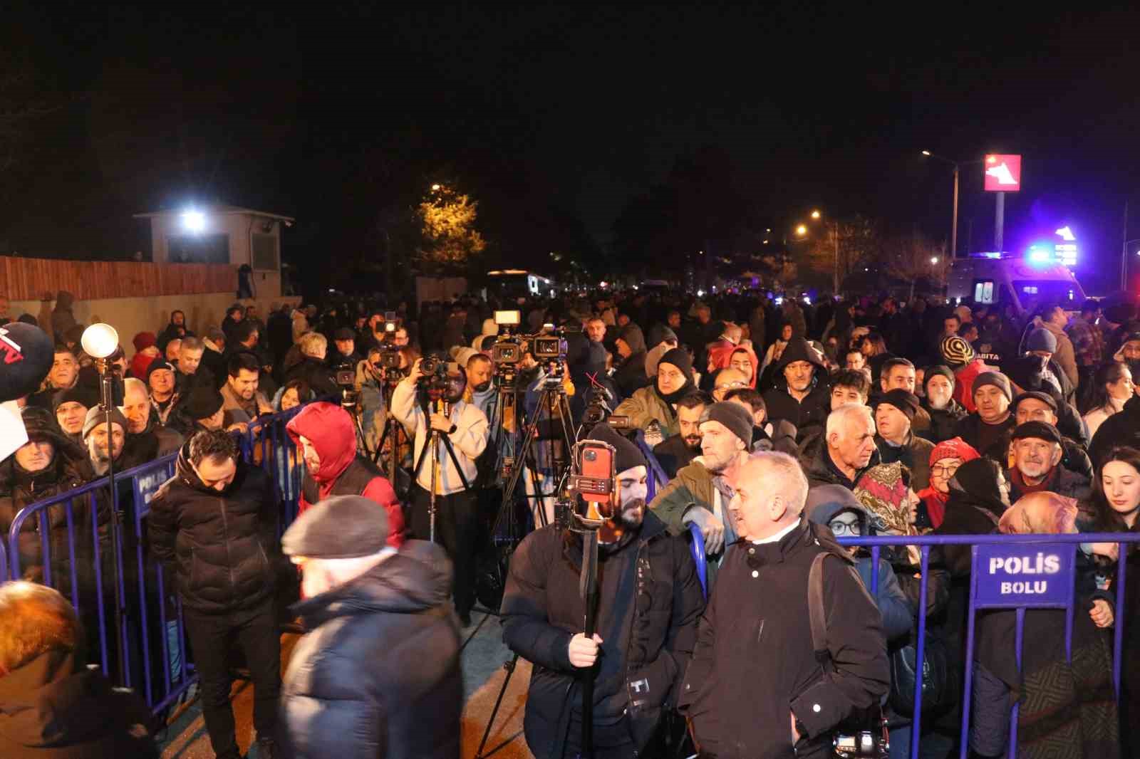 Özgür Özel: "Tanju’yla gurur duyuyoruz"
