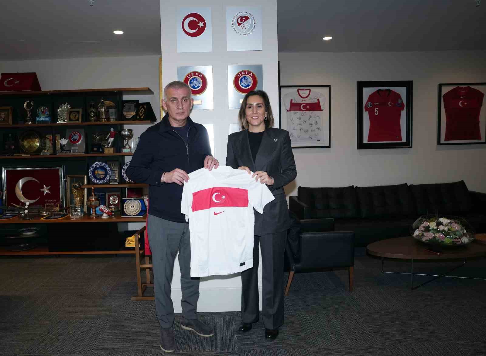 Öztopaloğlu ve Atasoy’dan TFF Başkanı Hacıosmanoğlu’na ziyaret
