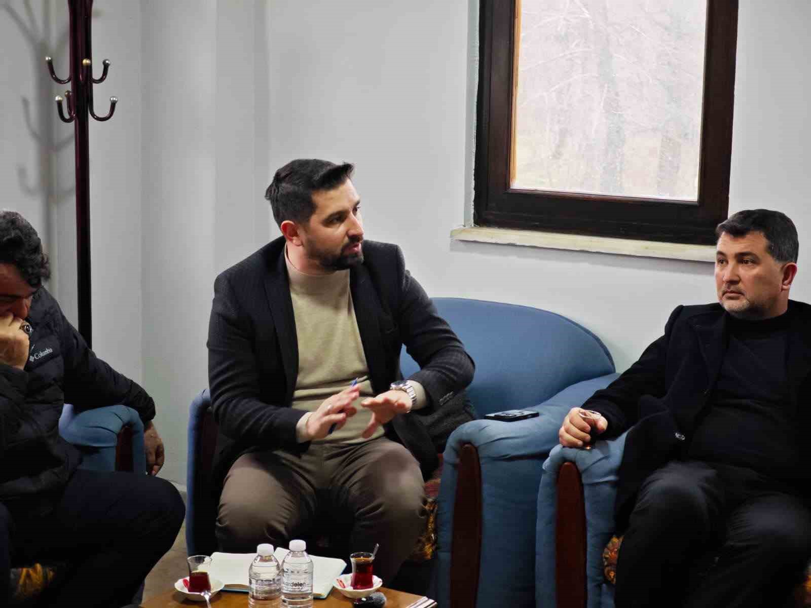 Öztürk ve Koç sahada incelemelerde bulundu
