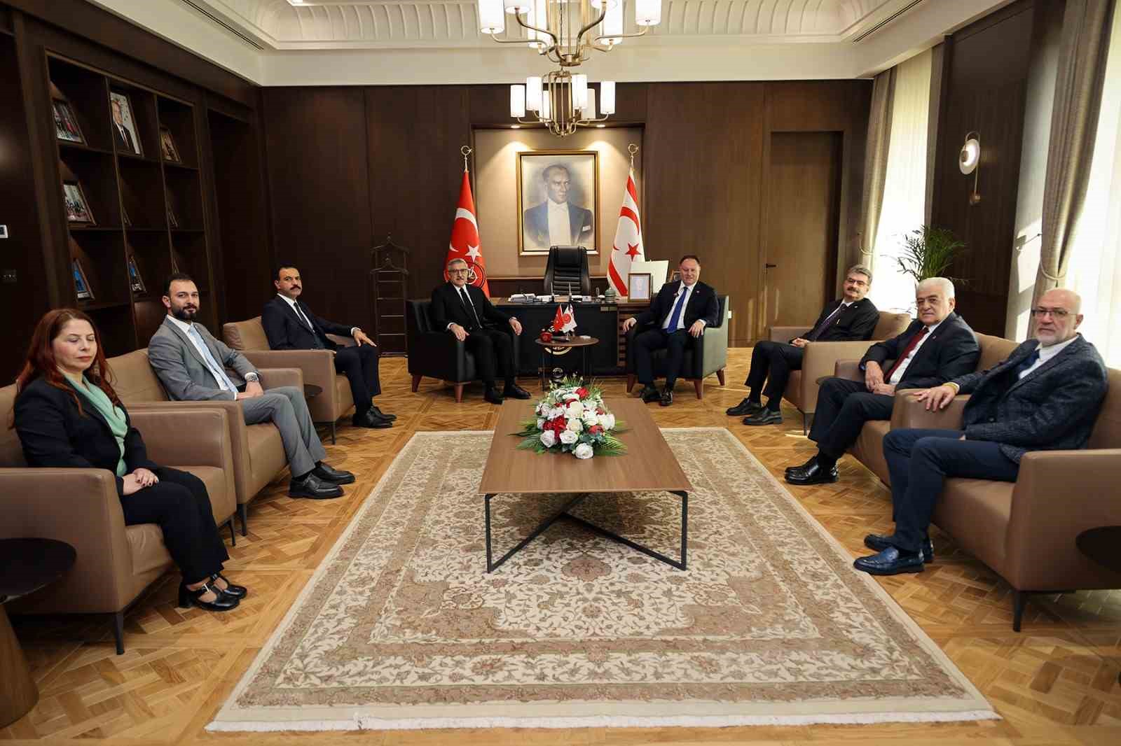 Öztürkler: "Anavatanla kopmaz bağlarımız her türlü tehlikeye karşı güç vermeye devam edecek"
Öztürkler: "Anavatanla kopmaz bağlarımız her türlü tehlikeye karşı güç vermeye devam edecek"