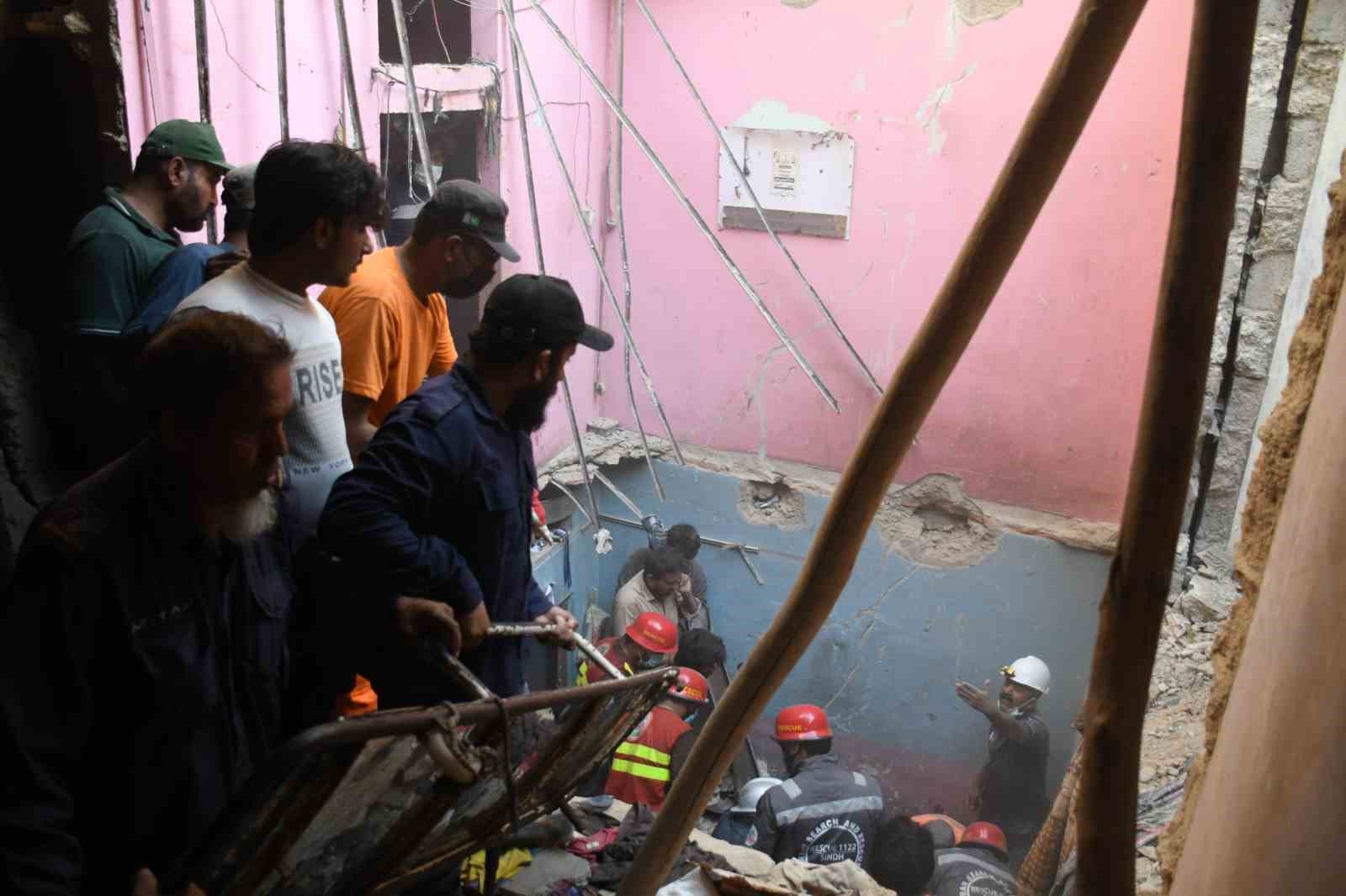 Pakistan’da üç katlı binada tüp patladı: 16 ölü, 14 yaralı
