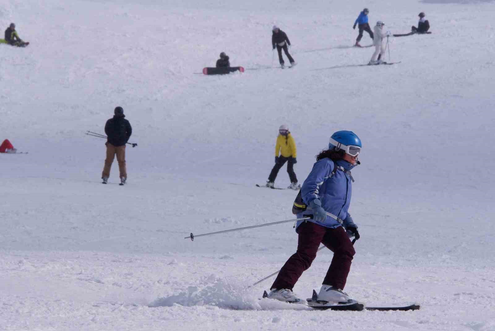 Palandöken bayramda cıvıl cıvıl
