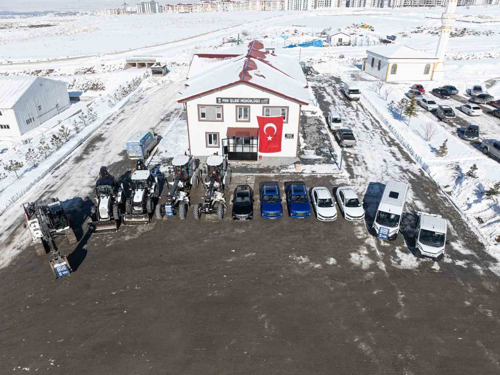 Palandöken Belediyesi araç filosunu güçlendirmeyi sürdürüyor
Palandöken Belediyesi araç filosunu güçlendirmeyi sürdürüyor