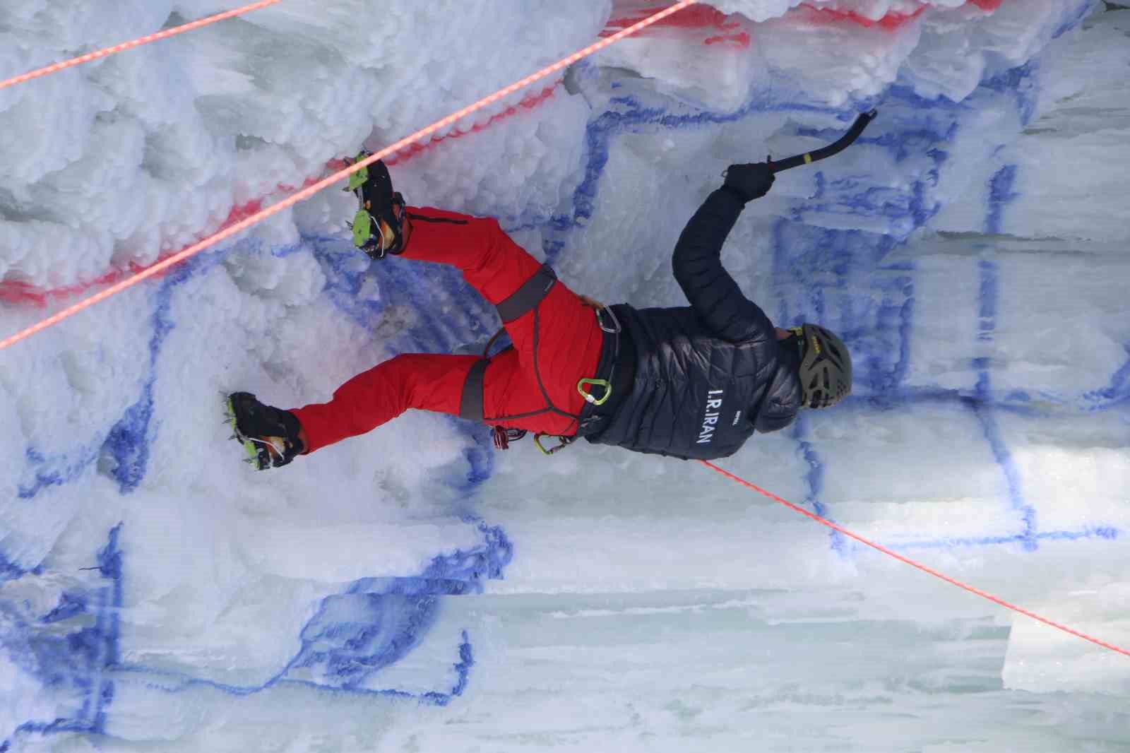Palandöken Kayak Merkezi’nde Türkiye Buz Tırmanışı Şampiyonası gerçekleştirildi
