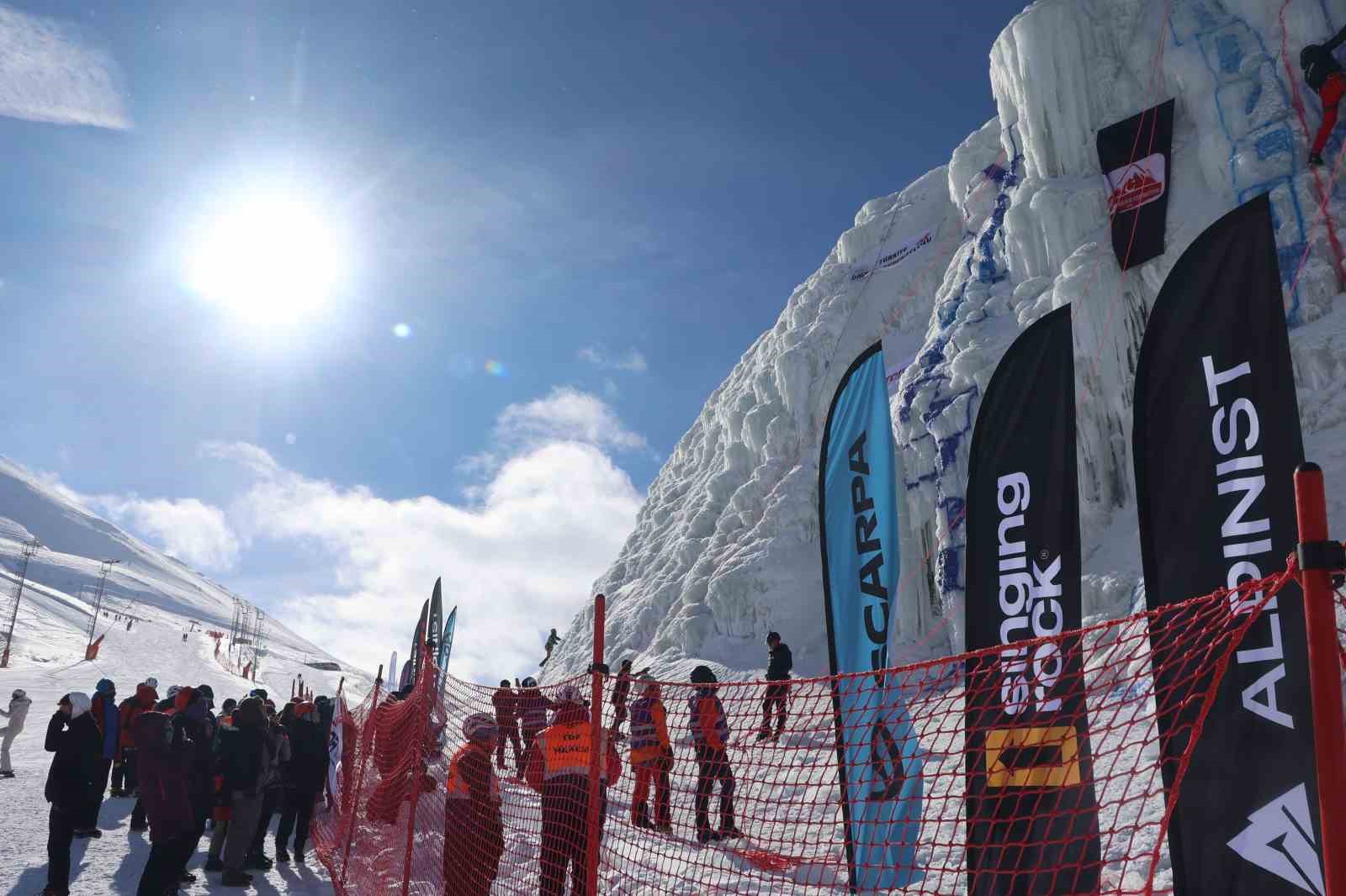 Palandöken Kayak Merkezi’nde Türkiye Buz Tırmanışı Şampiyonası gerçekleştirildi
