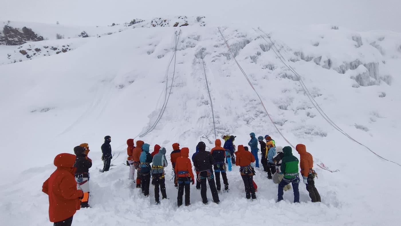 Palandöken’de buz tırmanışı eğitimi başarıyla gerçekleşti
