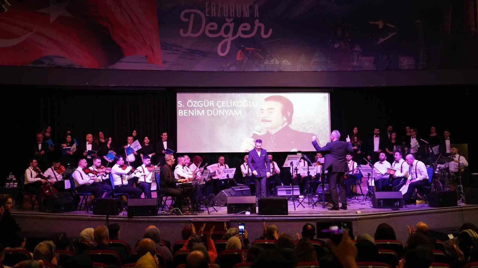 Palandöken’de "Kaset şarkıları" konseri yoğun ilgi gördü
