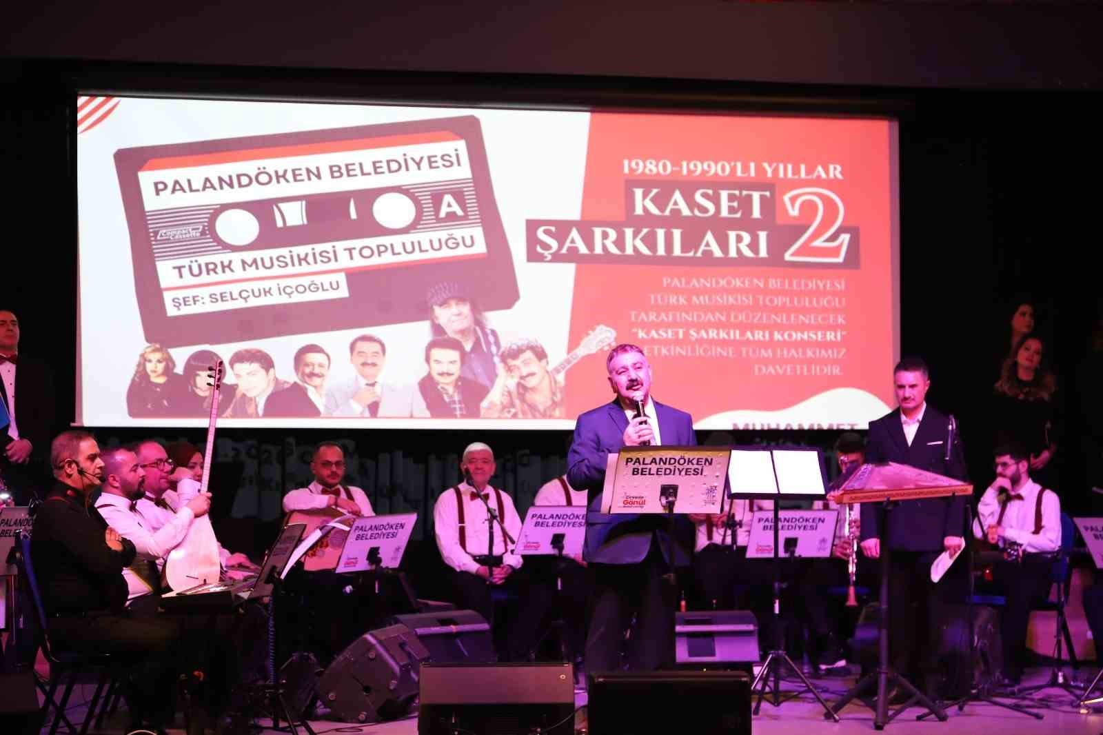 Palandöken’de "Kaset şarkıları" konseri yoğun ilgi gördü
