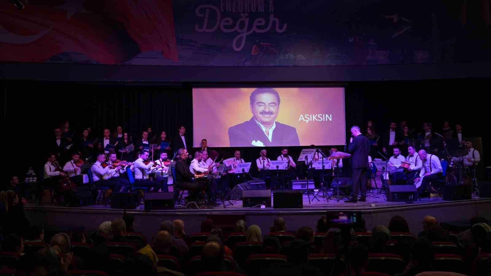 Palandöken’de "Kaset şarkıları" konseri yoğun ilgi gördü
