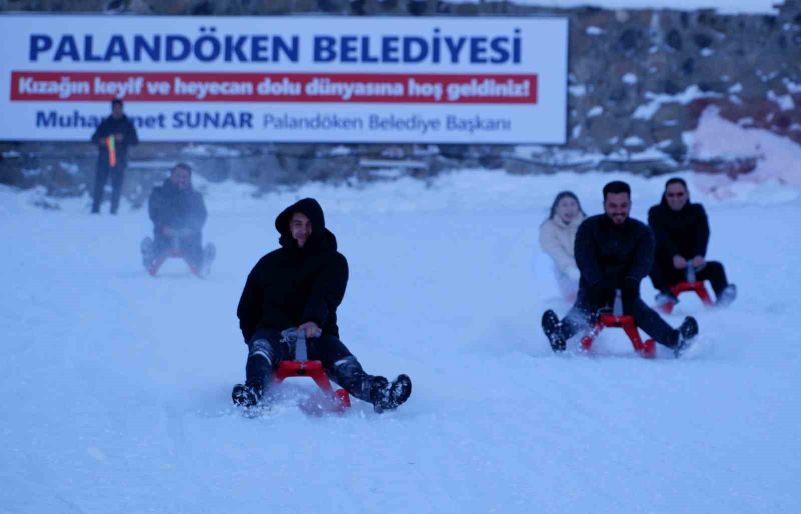 Palandöken’i bu kez gazeteciler şenlendirdi

