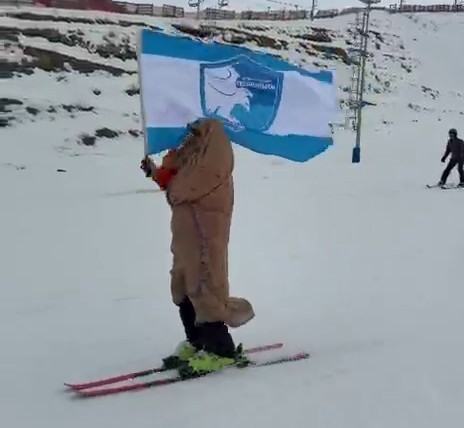 Palandöken’in zirvesinden ehram ve Erzurumspor bayrağı ile kaydı
