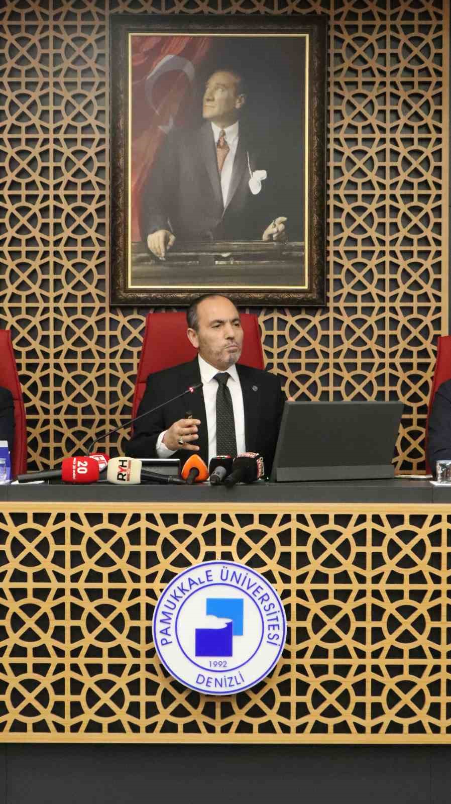 Pamukkale Üniversitesi’nde 2025-2026 arası 1 yıllık dönüşüm açıklandı
Pamukkale Üniversitesi’nde 2025-2026 arası 1 yıllık dönüşüm açıklandı