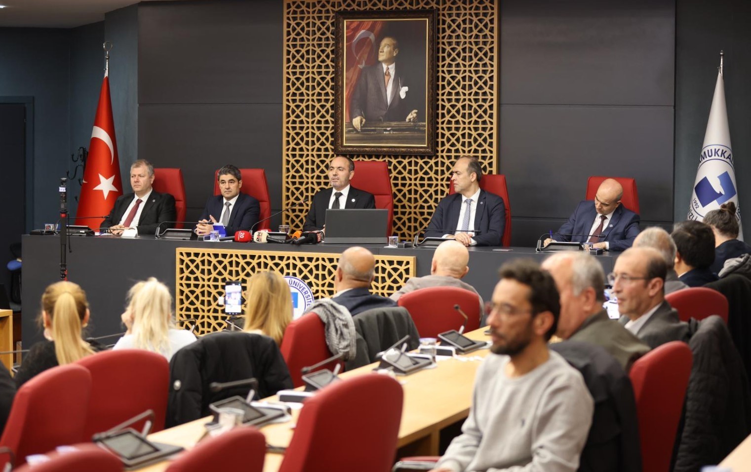 Pamukkale Üniversitesi’nde 2025-2026 arası 1 yıllık dönüşüm açıklandı
Pamukkale Üniversitesi’nde 2025-2026 arası 1 yıllık dönüşüm açıklandı