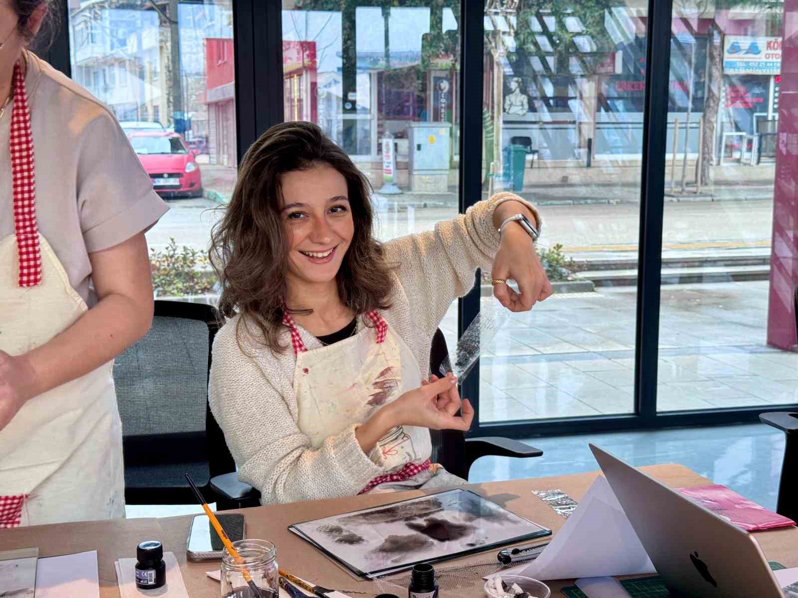 Pancar Deposu’nda gündelik malzemeler sanata dönüştü
