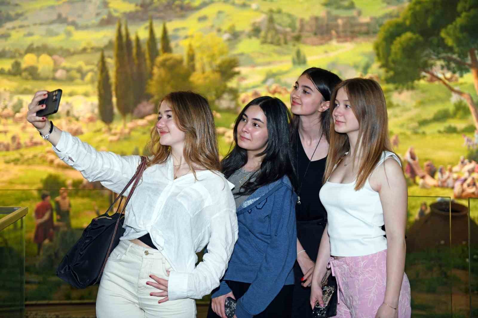 Panorama 1326 Bursa Fetih Müzesi 2025’te ziyaretçi rekoru kırdı
Panorama 1326 Bursa Fetih Müzesi 2025’te ziyaretçi rekoru kırdı