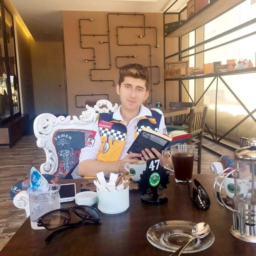 Paramedik genci darp edip öldürdüler " Maddenin etkisindeydik, öldüğünü polislerden duyduk" dediler
