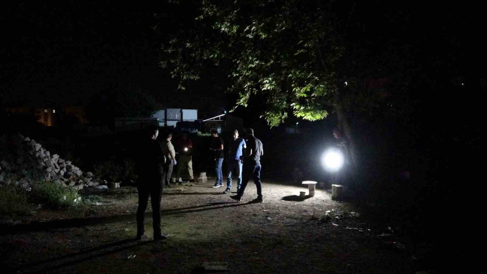 Parkta oğlunu 37 bıçak darbesiyle öldüren babaya ağırlaştırılmış müebbet talebi
Parkta oğlunu 37 bıçak darbesiyle öldüren babaya ağırlaştırılmış müebbet talebi