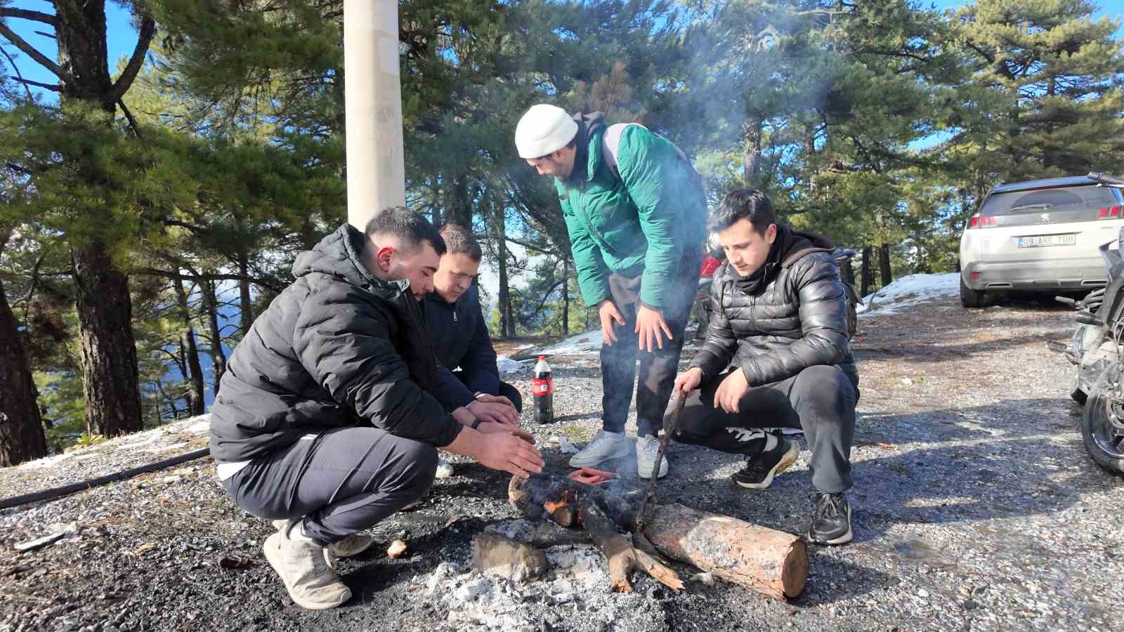 Paşa Yaylası’nda kar keyfi
