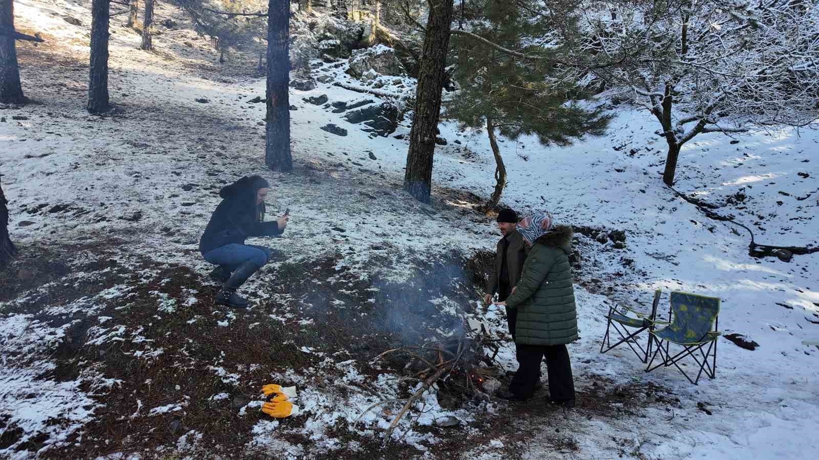 Paşa Yaylası’nda kar keyfi
