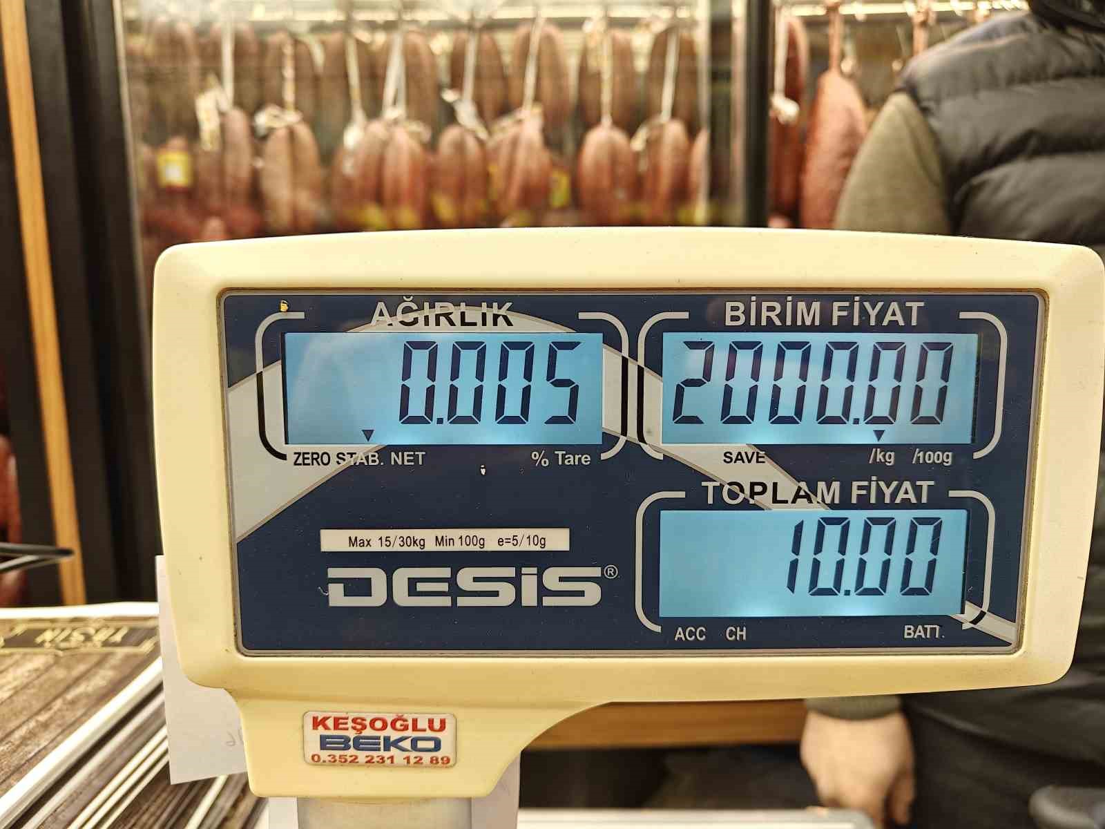 Pastırmanın kilosu raflarda 2 bin TL
