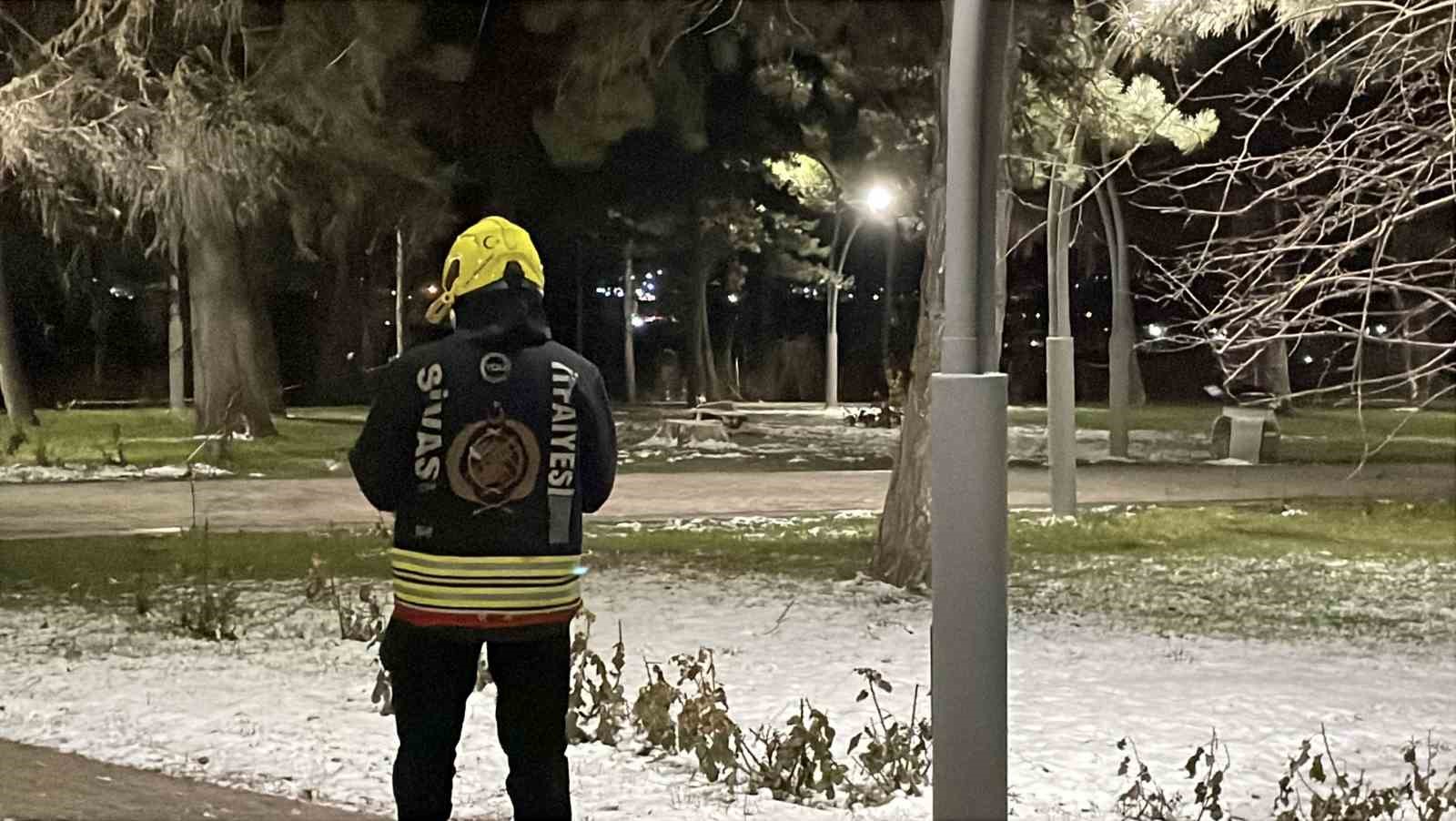 Patlamayan iftar topu paniğe neden oldu: Ses bombası kontrollü olarak patlatıldı
